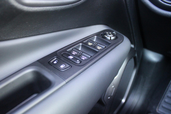 Jeep Renegade 1.5T 130PK e-Hybrid ALTITUDE | DRAADLOZE APPLE CARPLAY/ANDROID AUTO | PANORAMISCH SCHUIF/KANTEL DAK | FULL LED KOPLAMPEN | DODEHOEK DETECTIE | ADAPTIVE CRUISE CONTROL | LICHTMETALEN VELGEN 17" | ACHTERUITRIJ CAMERA | DAB+ RADIO | NAVIGATIE | PARKEERSENSOREN VOOR + ACHTER | AUTOMATISCH INPARKEREN | KEYLESS ENTRY/START | GETINTE RUITEN |