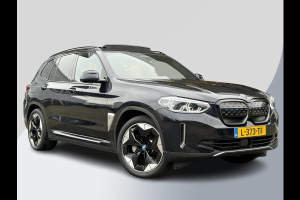 BMW iX3 High Executive 80 kWh | Panoramadak | Leder | Elektrische stoel | Stoelverwarming |  Shadow Line Pack | Camera's