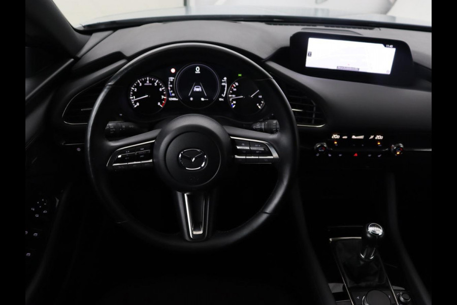 Mazda 3 2.0 e-SkyActiv-X 180 Comfort Bose | Head-Up | Stoel & stuurverwarming | Adaptive cruise | Carplay | Camera | Navigatie | Full LED | Parkeerhulp | Climate control