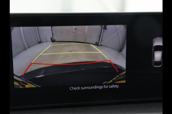 Mazda 3 2.0 e-SkyActiv-X 180 Comfort Bose | Head-Up | Stoel & stuurverwarming | Adaptive cruise | Carplay | Camera | Navigatie | Full LED | Parkeerhulp | Climate control