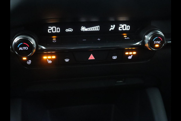 Mazda 3 2.0 e-SkyActiv-X 180 Comfort Bose | Head-Up | Stoel & stuurverwarming | Adaptive cruise | Carplay | Camera | Navigatie | Full LED | Parkeerhulp | Climate control