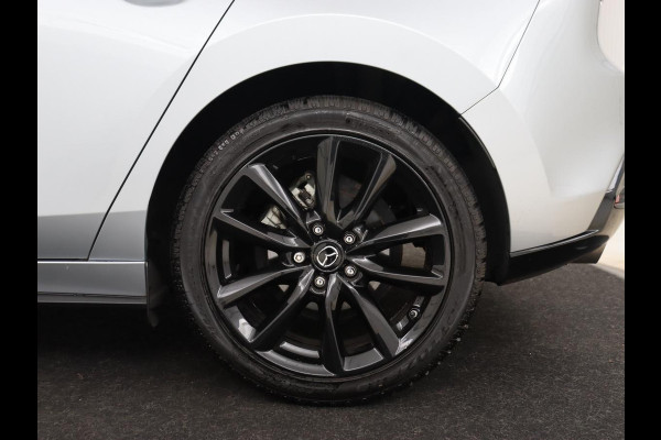 Mazda 3 2.0 e-SkyActiv-X 180 Comfort Bose | Head-Up | Stoel & stuurverwarming | Adaptive cruise | Carplay | Camera | Navigatie | Full LED | Parkeerhulp | Climate control