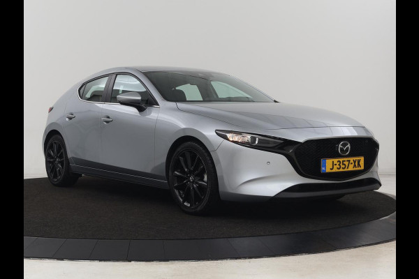 Mazda 3 2.0 e-SkyActiv-X 180 Comfort Bose | Head-Up | Stoel & stuurverwarming | Adaptive cruise | Carplay | Camera | Navigatie | Full LED | Parkeerhulp | Climate control