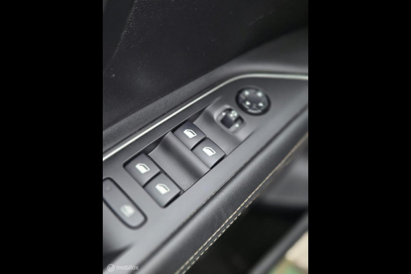 Peugeot 3008 1.2 PureT. |GT Line |EAT8 Automaat |6M Garantie