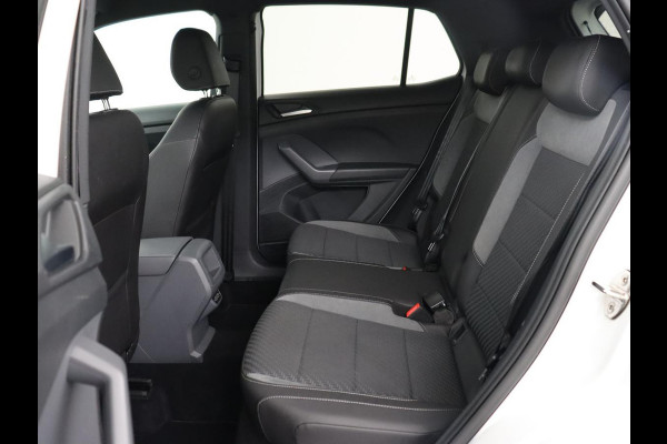 Volkswagen T-Cross 1.0 TSI R Line | Stoelverwarming | Keyless | Virtual Cockpit | Carplay | Trekhaak | Adaptive cruise | Park Assist | Full LED | Dodehoek detectie | Climate control