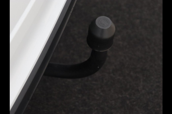 Volkswagen T-Cross 1.0 TSI R Line | Stoelverwarming | Keyless | Virtual Cockpit | Carplay | Trekhaak | Adaptive cruise | Park Assist | Full LED | Dodehoek detectie | Climate control