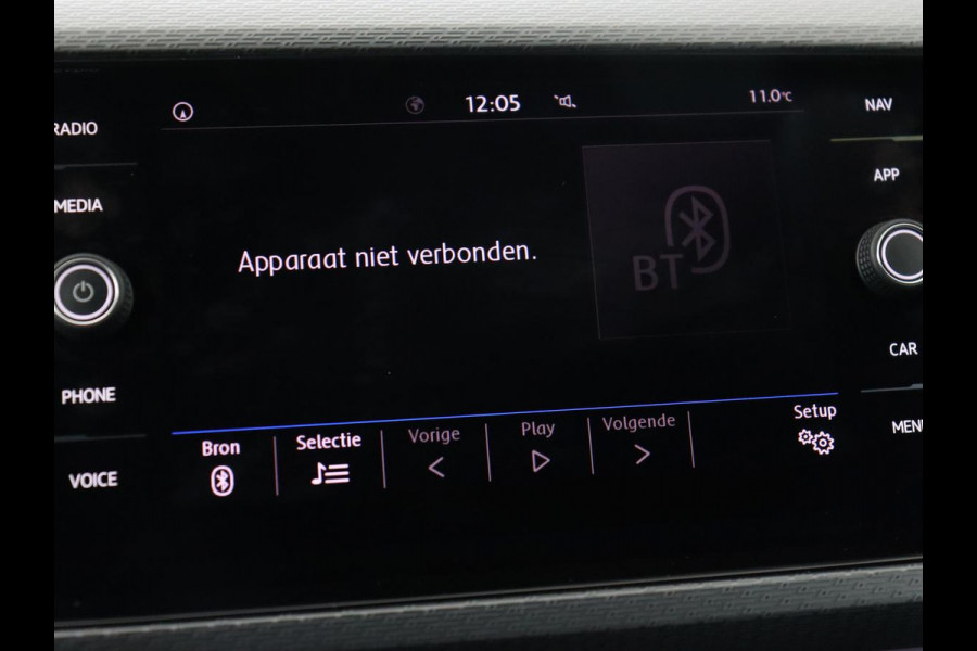 Volkswagen T-Cross 1.0 TSI R Line | Stoelverwarming | Keyless | Virtual Cockpit | Carplay | Trekhaak | Adaptive cruise | Park Assist | Full LED | Dodehoek detectie | Climate control