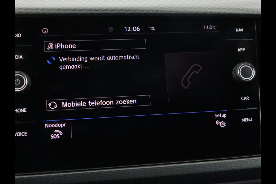 Volkswagen T-Cross 1.0 TSI R Line | Stoelverwarming | Keyless | Virtual Cockpit | Carplay | Trekhaak | Adaptive cruise | Park Assist | Full LED | Dodehoek detectie | Climate control