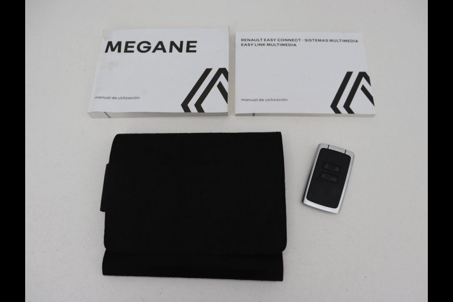 Renault Mégane 1.3 TCe140 Equilibre | Navigatie | Carplay | Keyless | Full LED | Digital Cockpit | Climate control | Parkeerhulp | Cruise control