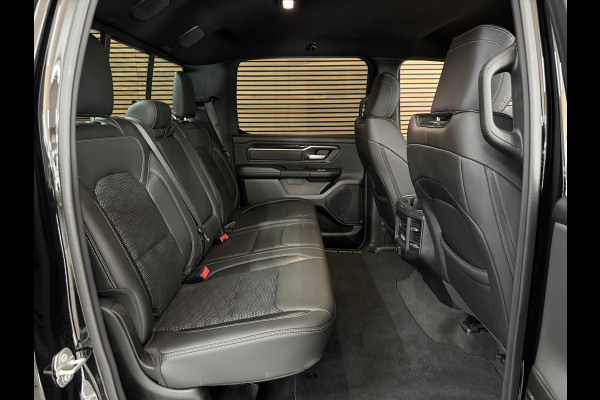 Dodge Ram 1500 5.7 V8 4x4 Crew Cab Sport | Full BLACK | Camera | ALPINE | Soft Cover | Apple Carplay | Cruise |