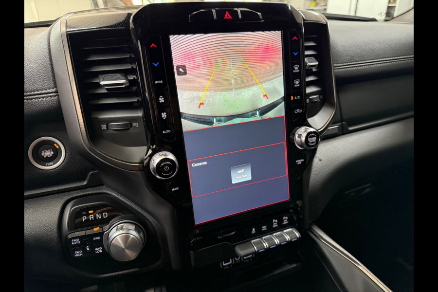 Dodge Ram 1500 5.7 V8 4x4 Crew Cab Sport | Full BLACK | Camera | ALPINE | Soft Cover | Apple Carplay | Cruise |