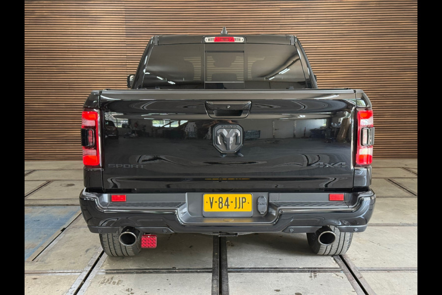 Dodge Ram 1500 5.7 V8 4x4 Crew Cab Sport | Full BLACK | Camera | ALPINE | Soft Cover | Apple Carplay | Cruise |