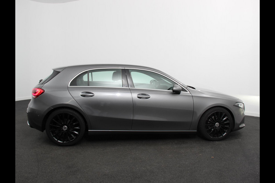 Mercedes-Benz A-Klasse 200 Automaat Progressive Premium Pack | Navigatie | Climate Control | Camera | Sfeerlichting | Parkeer sensoren | Stoelverwarming | Led | Cruise Control