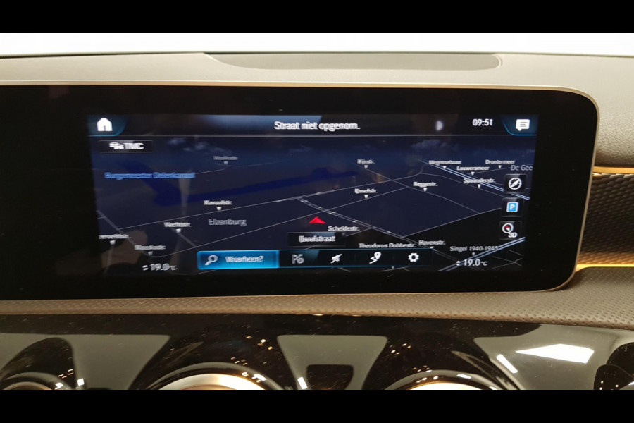 Mercedes-Benz A-Klasse 200 Automaat Progressive Premium Pack | Navigatie | Climate Control | Camera | Sfeerlichting | Parkeer sensoren | Stoelverwarming | Led | Cruise Control