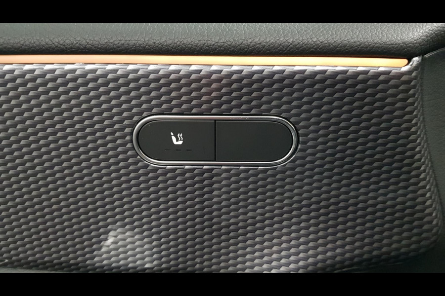 Mercedes-Benz A-Klasse 200 Automaat Progressive Premium Pack | Navigatie | Climate Control | Camera | Sfeerlichting | Parkeer sensoren | Stoelverwarming | Led | Cruise Control