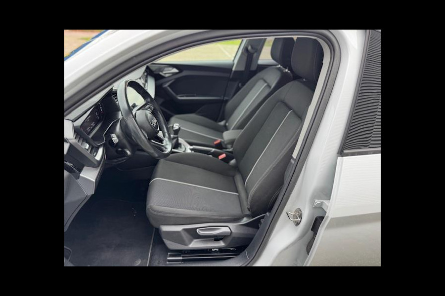 Audi A1 SPORTBACK 25 TFSI Pro Line S-Line,Navigatie,Carplay/Andriod,Cruisecontrol,stoelverwarming,Parkeersensoren,