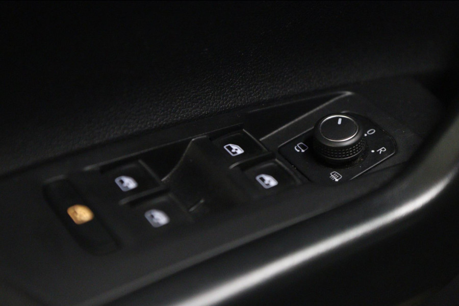 Volkswagen Polo 2.0 TSI GTI VIRTUAL/PANO/CARPLAY/IQ-LIGHT/SFEERVER/VOL