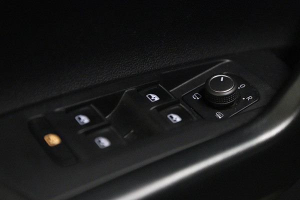 Volkswagen Polo 2.0 TSI GTI VIRTUAL/PANO/CARPLAY/IQ-LIGHT/SFEERVER/VOL