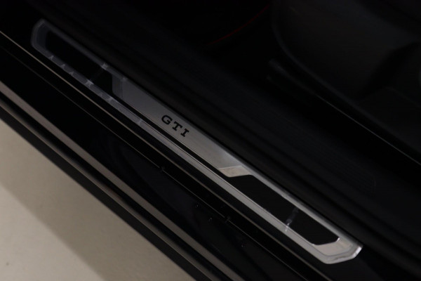 Volkswagen Polo 2.0 TSI GTI VIRTUAL/PANO/CARPLAY/IQ-LIGHT/SFEERVER/VOL