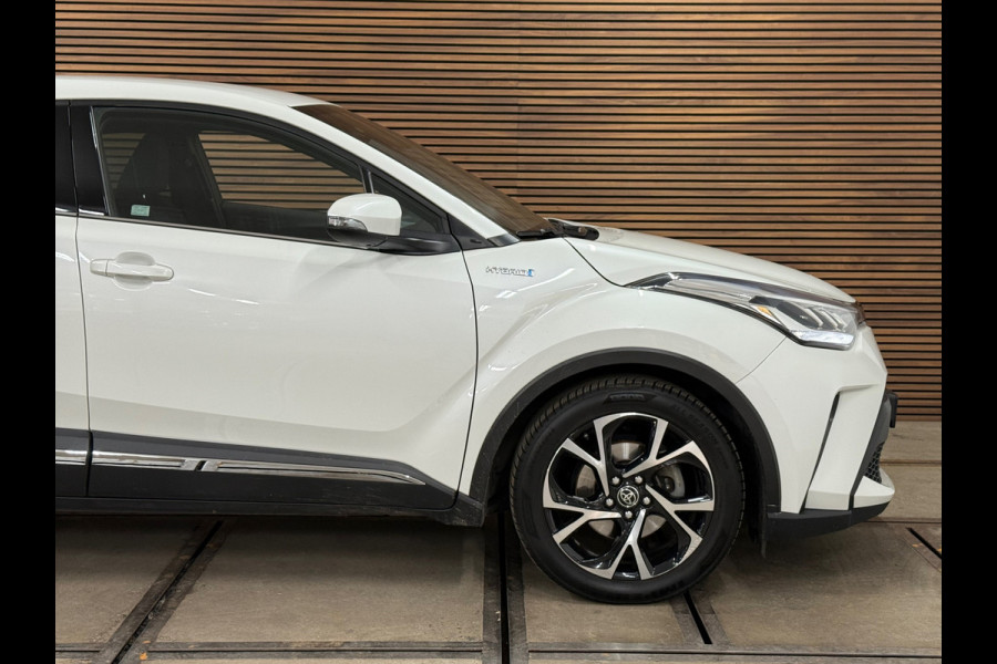 Toyota C-HR 1.8 Hybrid Business Plus | 18' inch | Camera | Carplay | LED | DAB | Adaptive Cruise Control