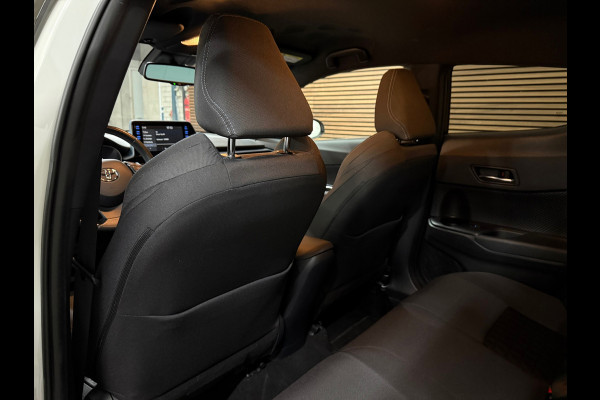 Toyota C-HR 1.8 Hybrid Business Plus | 18' inch | Camera | Carplay | LED | DAB | Adaptive Cruise Control