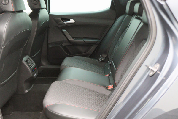 Seat Leon 1.0 TSI FR Launch Edition Virtual Cockpit, ACC, Apple Carplay, Sfeerverlichting, LED, DAB, 17"