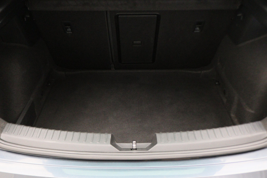 Seat Leon 1.0 TSI FR Launch Edition Virtual Cockpit, ACC, Apple Carplay, Sfeerverlichting, LED, DAB, 17"