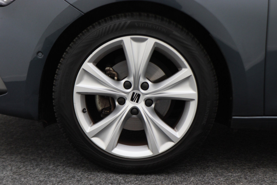 Seat Leon 1.0 TSI FR Launch Edition Virtual Cockpit, ACC, Apple Carplay, Sfeerverlichting, LED, DAB, 17"