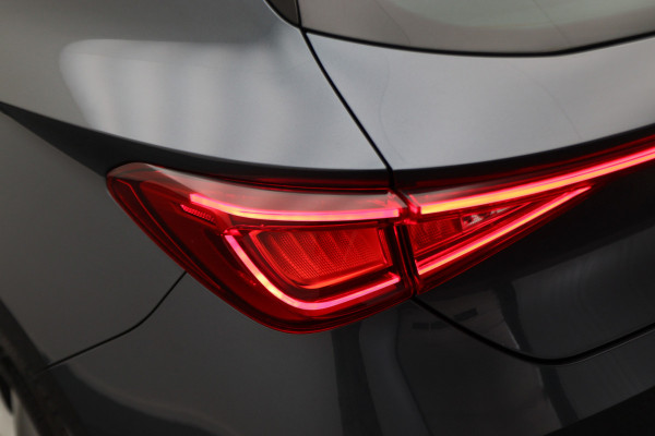 Seat Leon 1.0 TSI FR Launch Edition Virtual Cockpit, ACC, Apple Carplay, Sfeerverlichting, LED, DAB, 17"