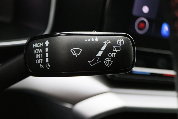 Seat Leon 1.0 TSI FR Launch Edition Virtual Cockpit, ACC, Apple Carplay, Sfeerverlichting, LED, DAB, 17"