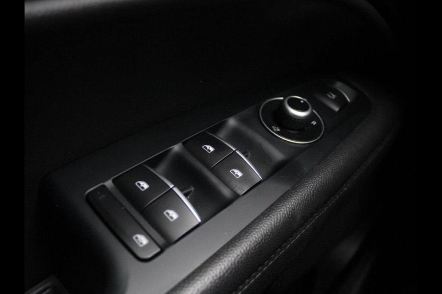 Alfa Romeo Stelvio 2.2d Super | LEDEREN BEKLEDING | 20" LICHTMETALEN VELGEN |