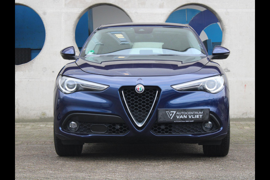 Alfa Romeo Stelvio 2.2d Super | LEDEREN BEKLEDING | 20" LICHTMETALEN VELGEN |