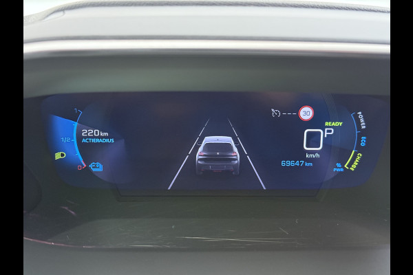 Peugeot e-208 EV 50kWh Navi 360°Camera Apple Carplay Android 1/2 Leer Ecc Cruise Control Allure SOH 90% Lmv 16" Led lane Assist DAB Bluetooth Regen-Lichtsensor Isofix Keyless 1e Eigenaar Origineel Nederlandse Auto