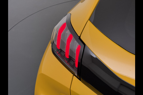 Peugeot e-208 EV 50kWh Navi 360°Camera Apple Carplay Android 1/2 Leer Ecc Cruise Control Allure SOH 90% Lmv 16" Led lane Assist DAB Bluetooth Regen-Lichtsensor Isofix Keyless 1e Eigenaar Origineel Nederlandse Auto