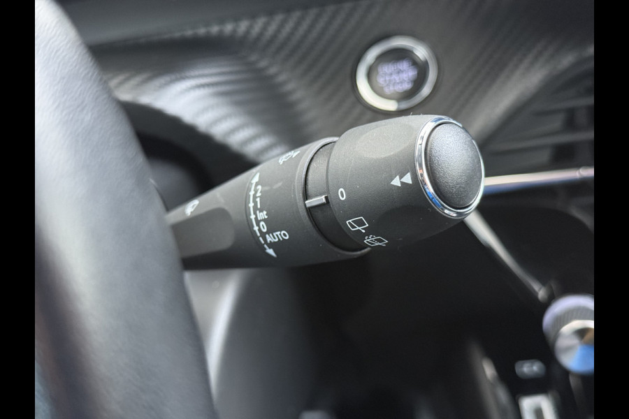 Peugeot e-208 EV 50kWh Navi 360°Camera Apple Carplay Android 1/2 Leer Ecc Cruise Control Allure SOH 90% Lmv 16" Led lane Assist DAB Bluetooth Regen-Lichtsensor Isofix Keyless 1e Eigenaar Origineel Nederlandse Auto
