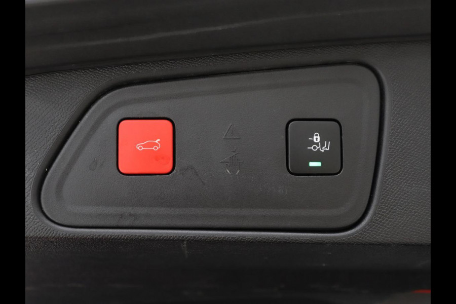 Peugeot 3008 1.6 HYbrid 225 GT Line | Panoramadak | Leder/Alcantara | Stoelverwarming | Camera | Carplay | Adaptive cruise | Navigatie | Keyless | Full LED | 19'' | Sfeerverlichting | PHEV | Plug In