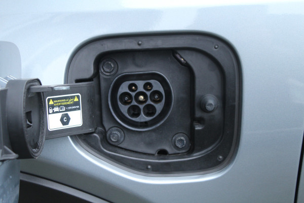 Kia Xceed 1.6 GDi 141pk PHEV DynamicPlusLine NL-Auto NAP Clima Cruise Navi Camera Carplay Keyless Stoel & Stuurverwarming 18"LMV