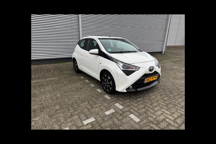 Toyota Aygo 1.0 VVT-i x-JBL,Carplay,achteruitrijcamera,airco,lm velgen