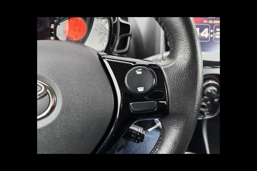 Toyota Aygo 1.0 VVT-i x-JBL,Carplay,achteruitrijcamera,airco,lm velgen
