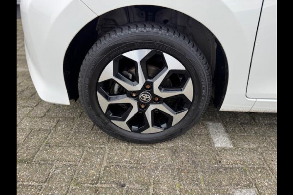Toyota Aygo 1.0 VVT-i x-JBL,Carplay,achteruitrijcamera,airco,lm velgen