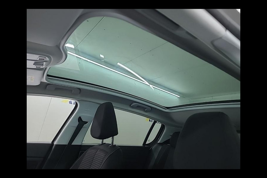 Peugeot 308 1.2 PureTech Executive | Panorama | Navi | Camera |