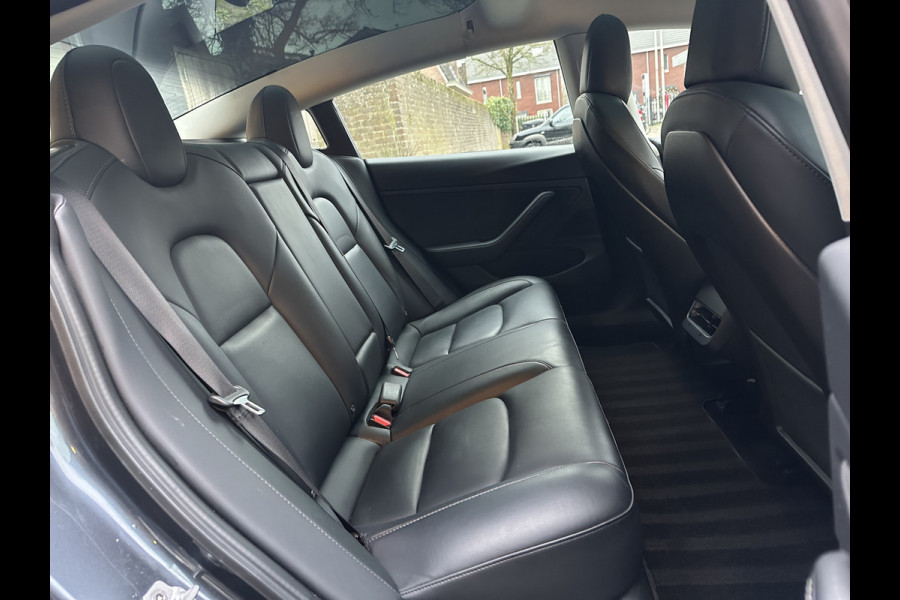 Tesla Model 3 Long Range AWD 75 kWh SOH 87% / NAP / STOELVERWARMING