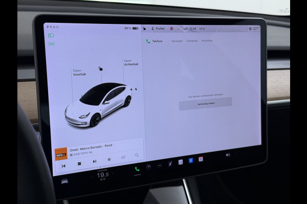 Tesla Model 3 SR Plus 325PK Lmv 18" AutoPilot FSD-3 Leder Pano-dak Adaptive-Cruise Camera's Elektr.-Stuur+Stoelen+Spiegels+Geheugen+Easy-Entry Navi LED Comfortstoelen ACC DAB Voorverwarmen interieur via App Keyless One-Pedal-Drive 1e Eigenaar Origineel Nederlandse Auto