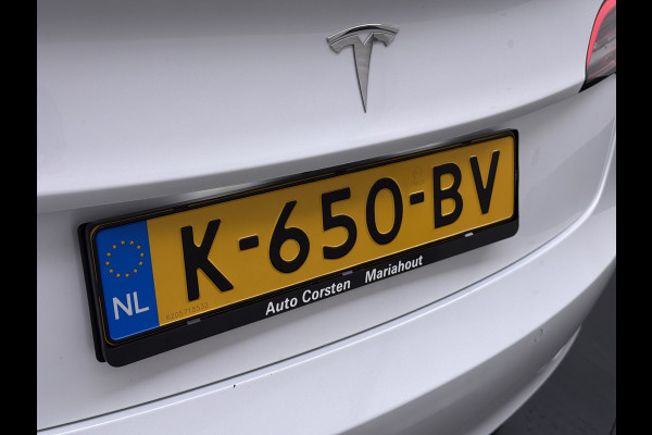 Tesla Model 3 SR Plus 325PK Lmv 18" AutoPilot FSD-3 Leder Pano-dak Adaptive-Cruise Camera's Elektr.-Stuur+Stoelen+Spiegels+Geheugen+Easy-Entry Navi LED Comfortstoelen ACC DAB Voorverwarmen interieur via App Keyless One-Pedal-Drive 1e Eigenaar Origineel Nederlandse Auto