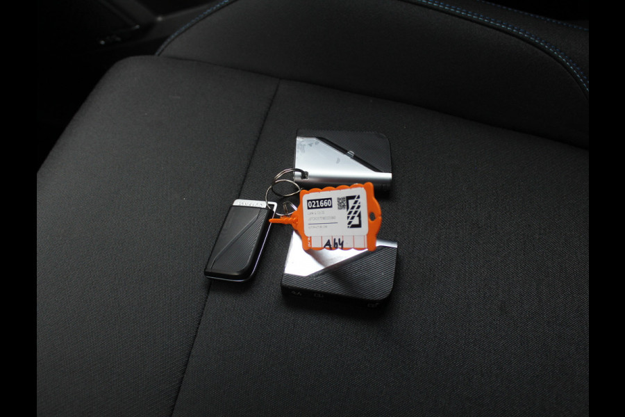 Lynk & Co 01 1.5 CARPLAY | 360CAMERA | DAB | PANODAK | LED | STOELVERW | ADAPCRUISE | WIFI