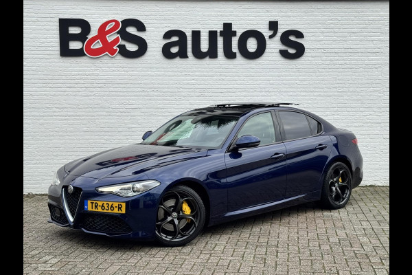Alfa Romeo Giulia 2.0T Super Squadra Tuning 300+ PK Cruise Climate Leer Stoel- stuurverwarming Apple / Android Navi Camera Pano