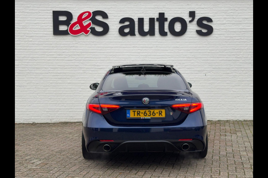 Alfa Romeo Giulia 2.0T Super Squadra Tuning 300+ PK Cruise Climate Leer Stoel- stuurverwarming Apple / Android Navi Camera Pano