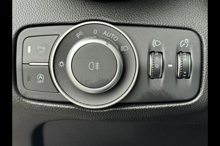 Alfa Romeo Giulia 2.0T Super Squadra Tuning 300+ PK Cruise Climate Leer Stoel- stuurverwarming Apple / Android Navi Camera Pano