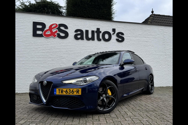 Alfa Romeo Giulia 2.0T Super Squadra Tuning 300+ PK Cruise Climate Leer Stoel- stuurverwarming Apple / Android Navi Camera Pano