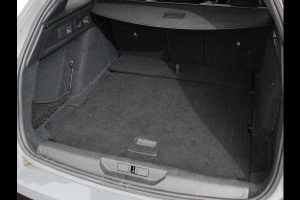 Peugeot 308 1.2 PureTech GT Automaat | Navigatie | Apple Carplay | Android Auto | Camera | Virtual Cockpit | Black Pakket | Climate Control | Adaptive Cruise Control | LED